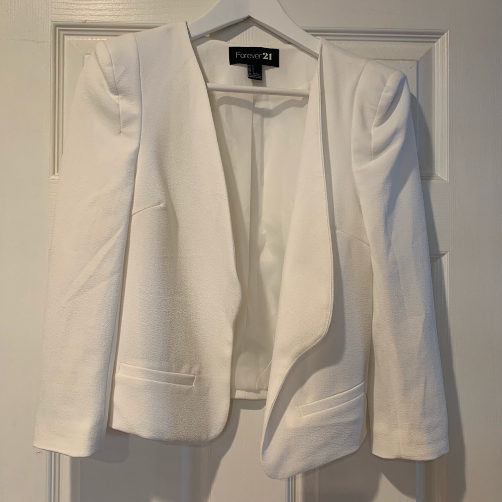 EUC Forever21 Cropped Blazer